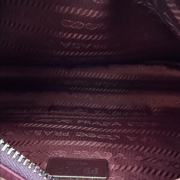 Prada re-edition Women's Crossbody Bag in Burgundy - Picture 5 of 7